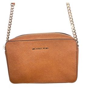 Micheal Kors crossbody bag